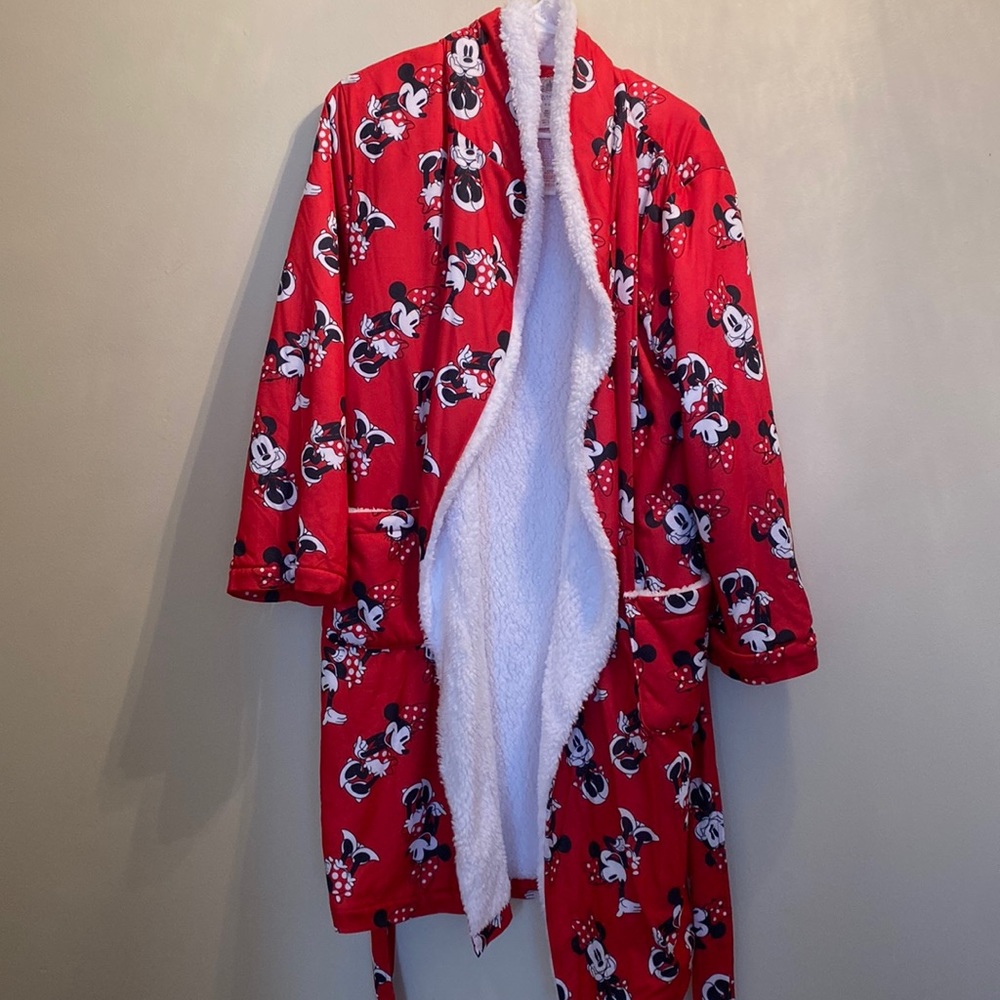 Minnie Mouse Robe
